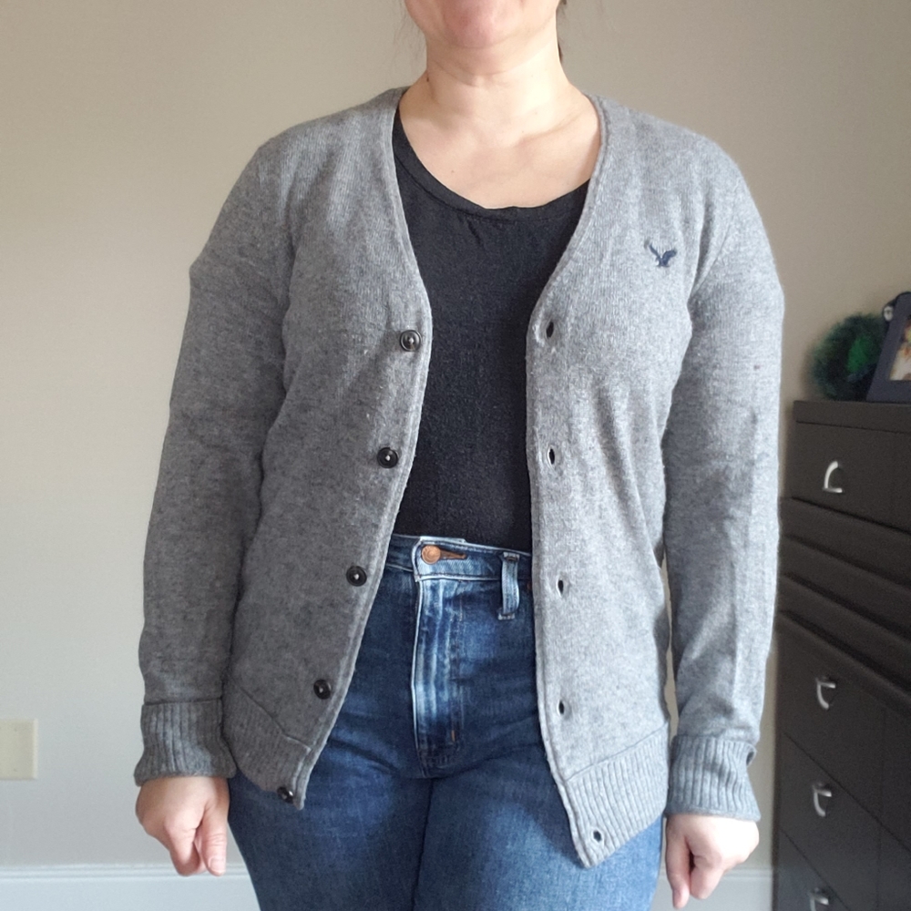 American Eagle Outfitters Gray Athletic Fit Cardigan Size Medium